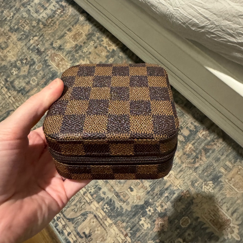 jewelry box